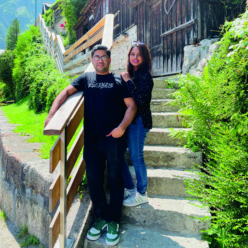 Sadrul mit seiner Ehefrau